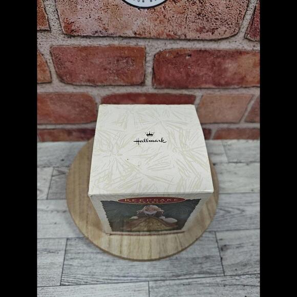 1996 Hallmark Keepsake Ornament Holiday Barbie Collectors Series Open Box - Picture 7 of 9